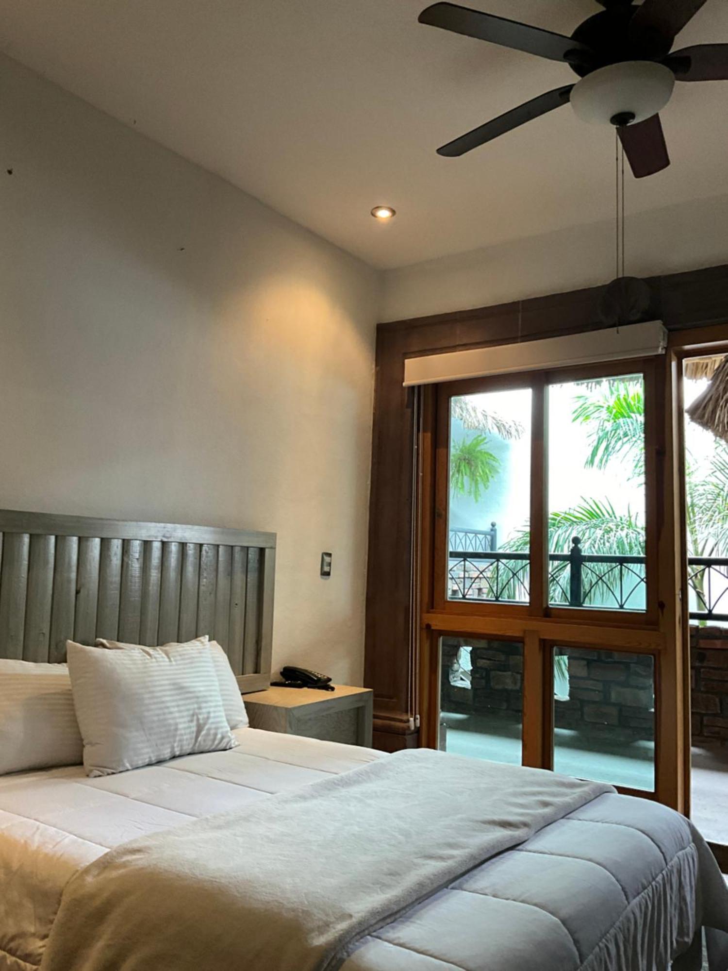 Casa Carmona 33 Hotel Querétaro Екстериор снимка
