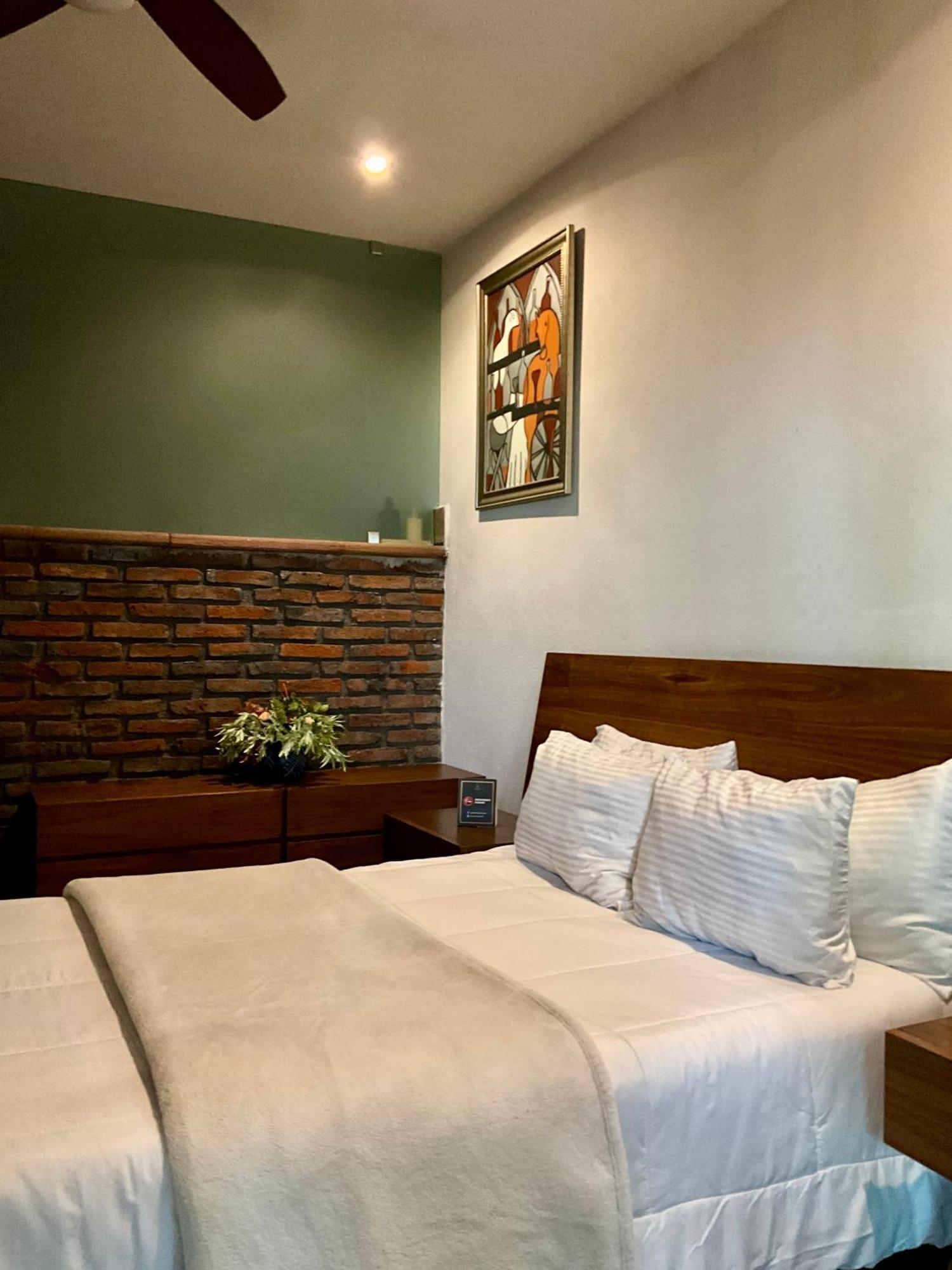 Casa Carmona 33 Hotel Querétaro Екстериор снимка