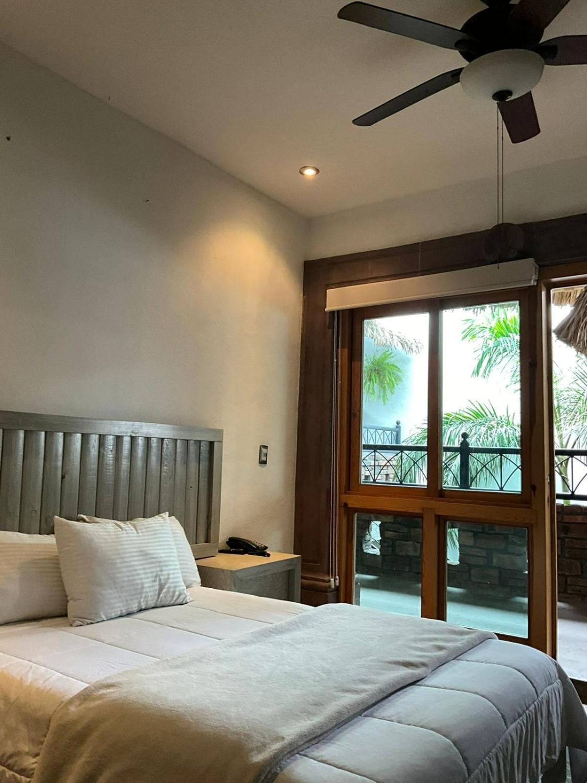 Casa Carmona 33 Hotel Querétaro Екстериор снимка