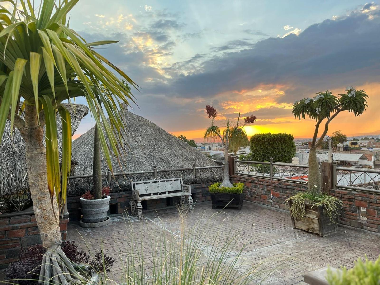 Casa Carmona 33 Hotel Querétaro Екстериор снимка