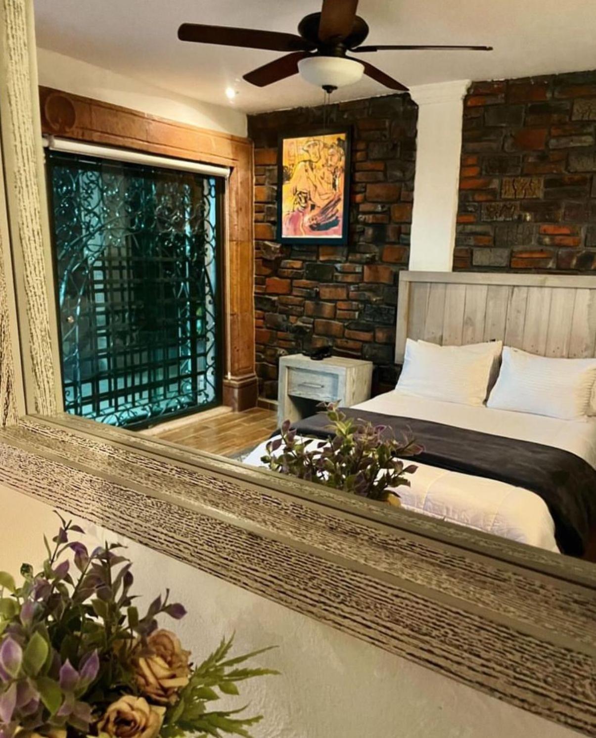 Casa Carmona 33 Hotel Querétaro Екстериор снимка